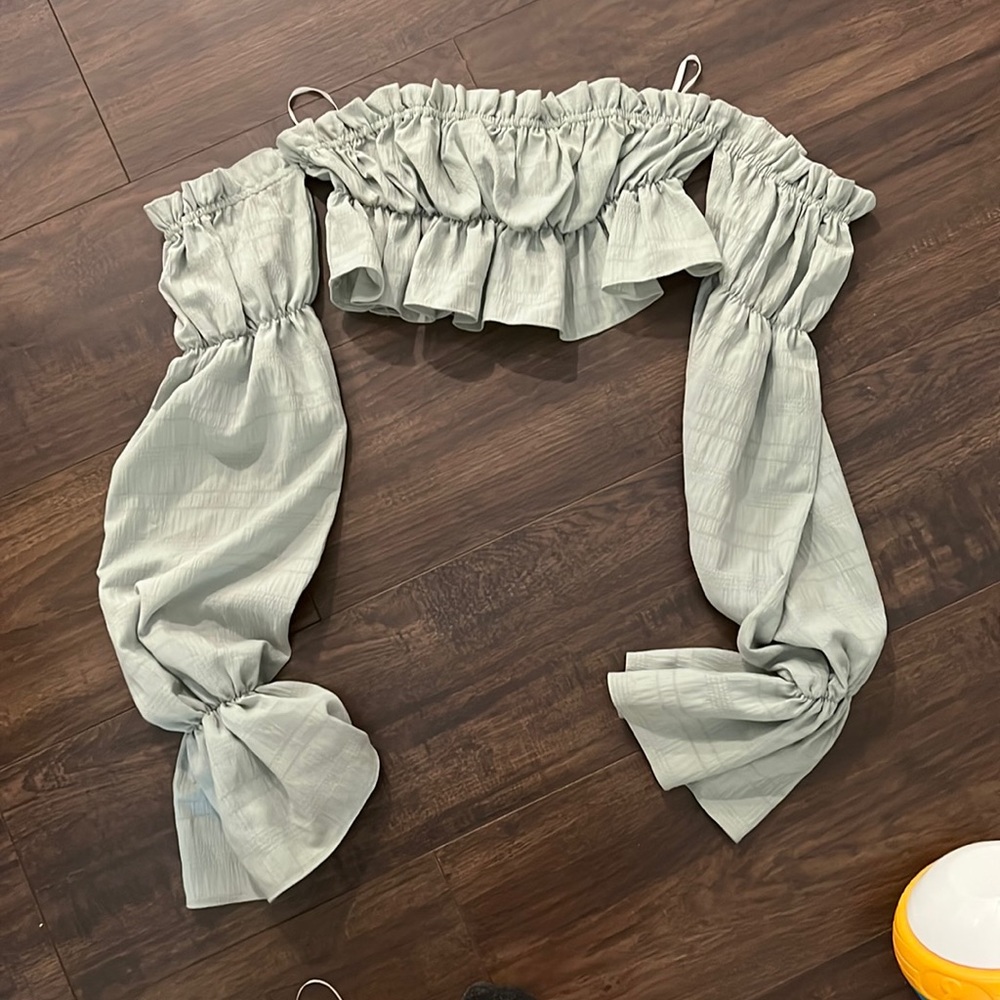 SHEIN green long sleeve crop top, worn once